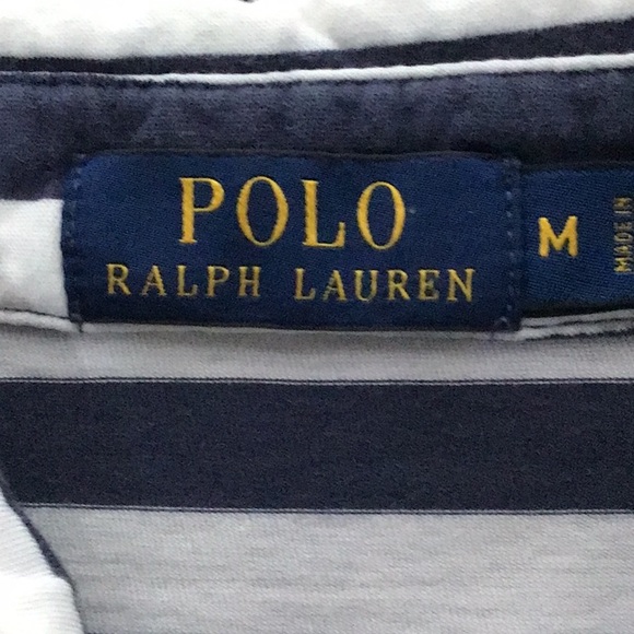 🔅SALE🔅 Ralph Lauren Polo shirt, Classic Med. Blue/white with a breast pocket. - Picture 4 of 6